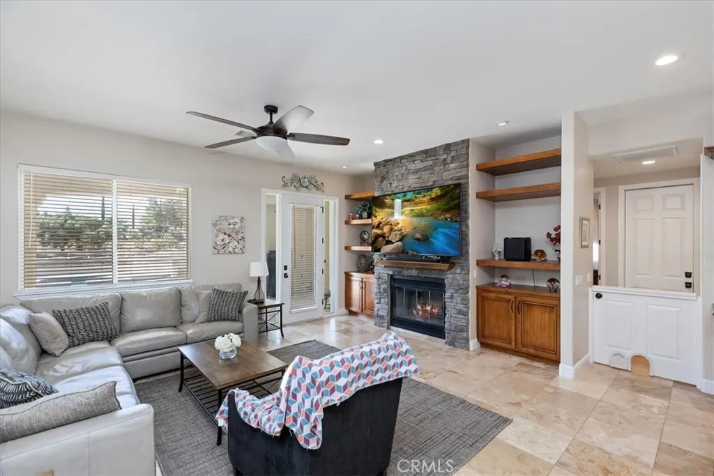 36410 Calle Puerto Bonita, Temecula, California 92592 home-pic-13