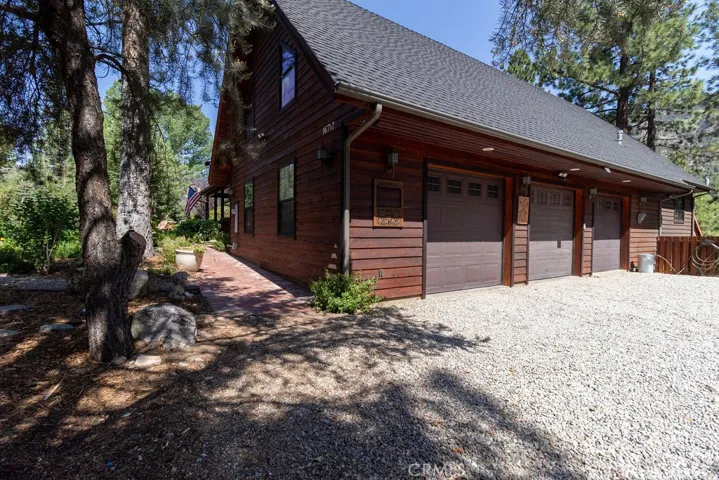 3 car garage