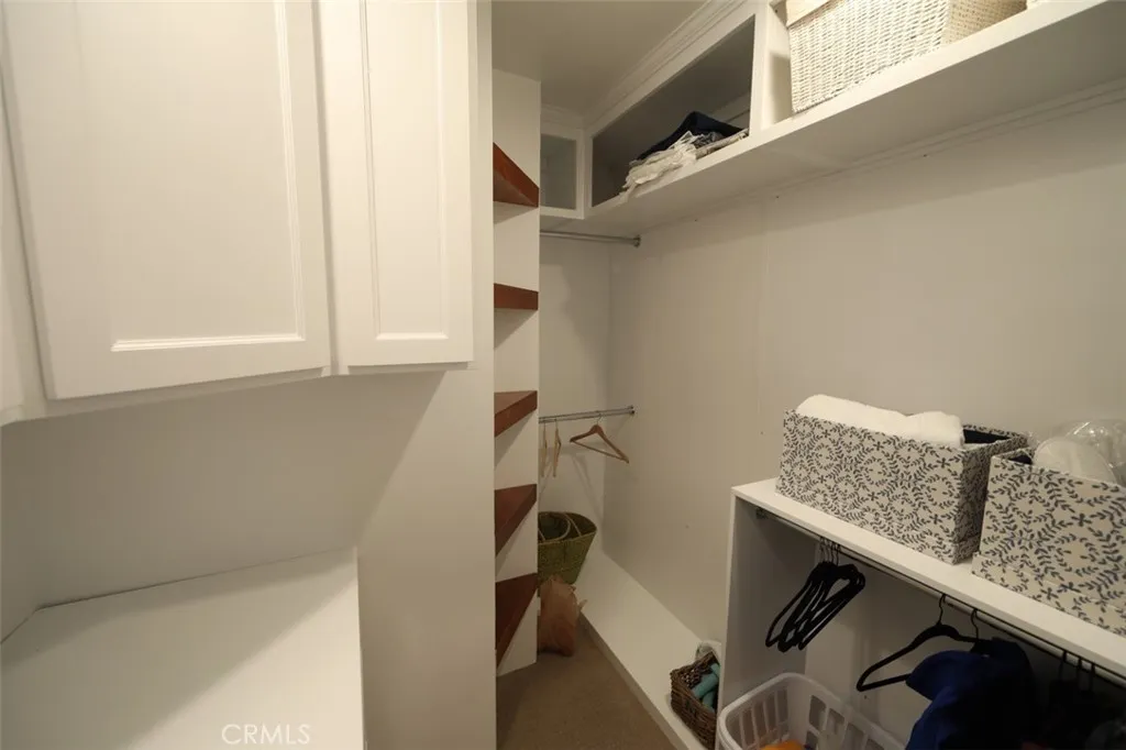 WALK IN CLOSET/BED 2