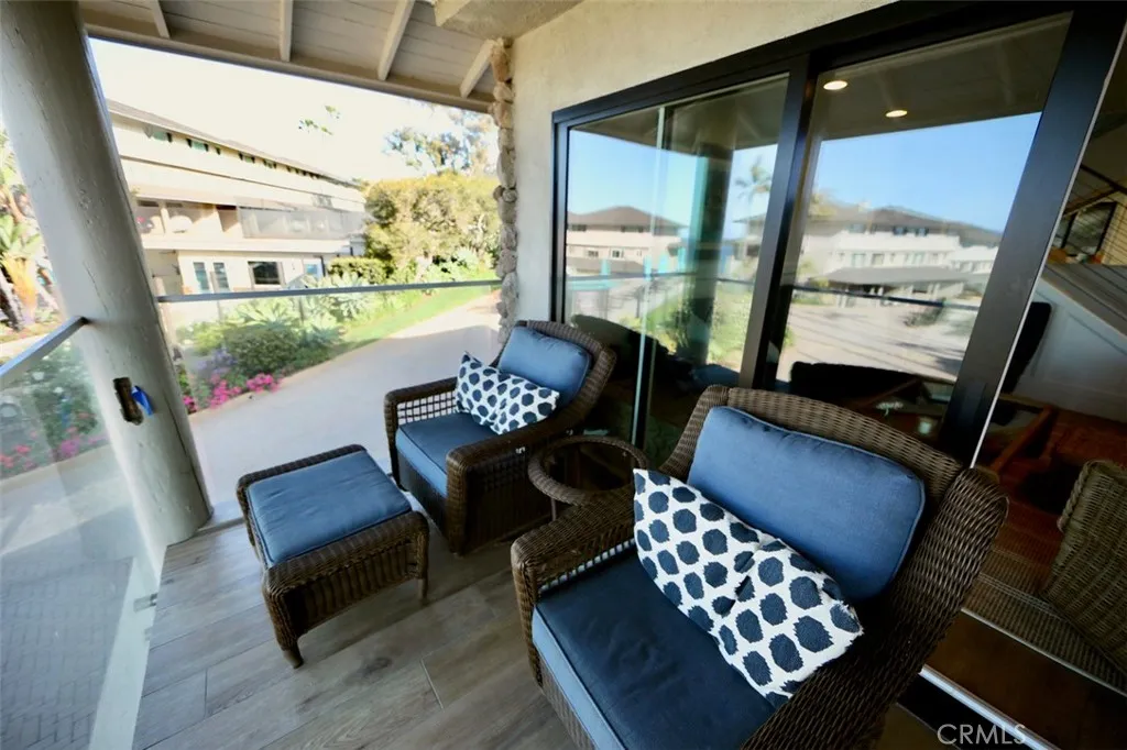FRONT BALCONY