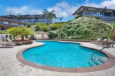 Lower/Beach level pool