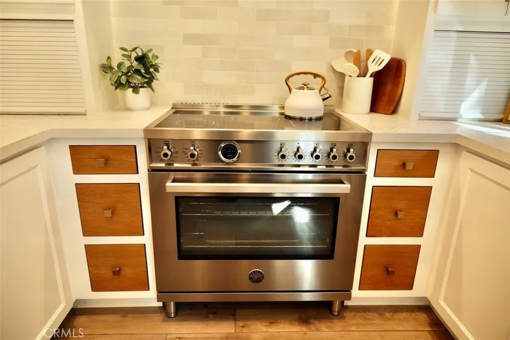 ELECTRIC RANGE