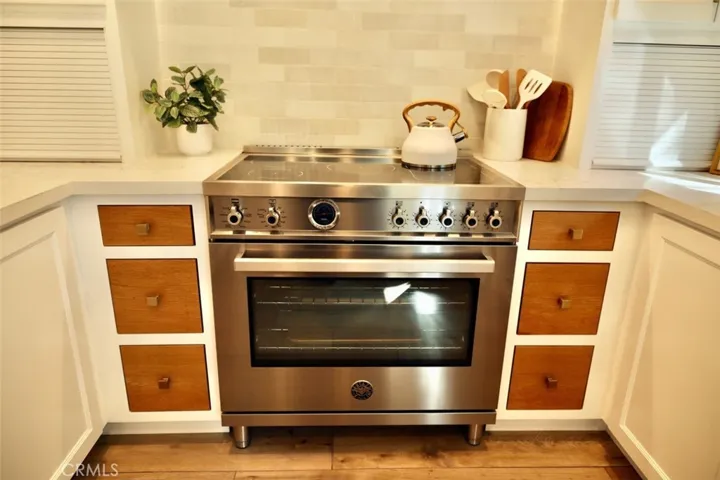 ELECTRIC RANGE