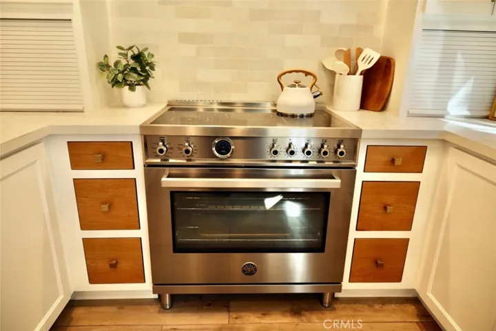 ELECTRIC RANGE