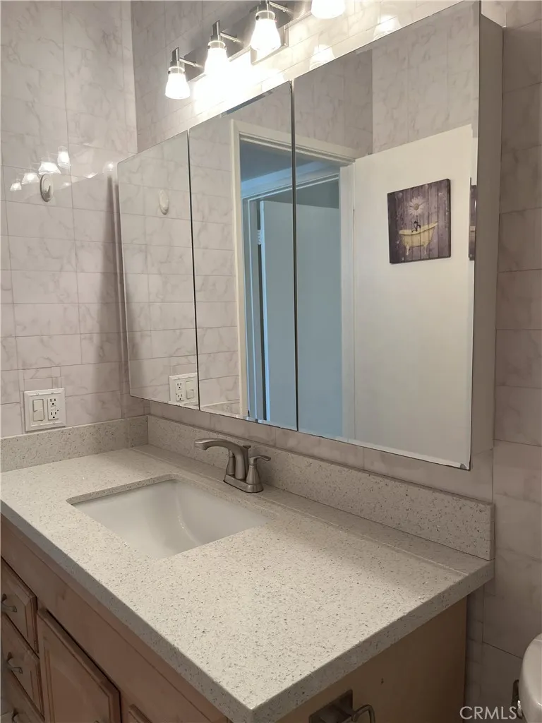 6255 Woodman 203, Valley Glen, California 91401 home-pic-21