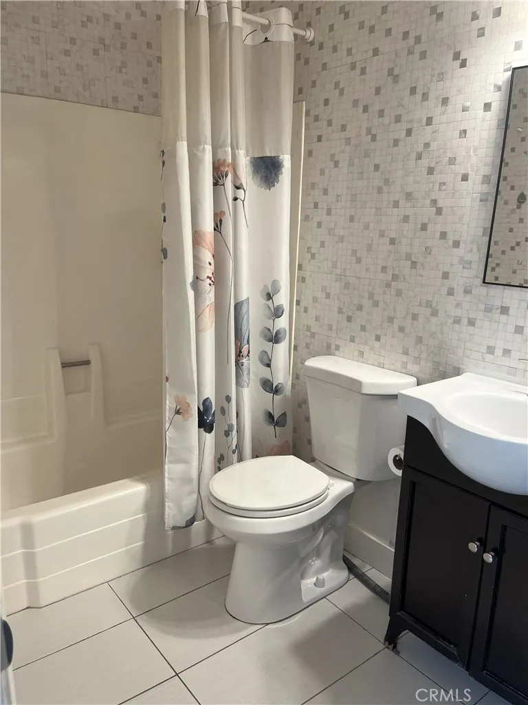 6255 Woodman 203, Valley Glen, California 91401 home-pic-13