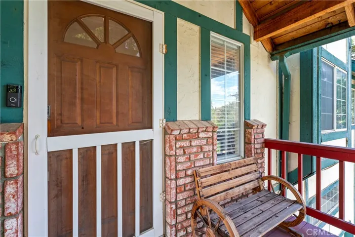 955 Teakwood Drive, Lake Arrowhead, California 92352