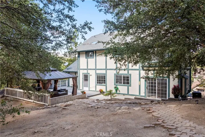 955 Teakwood Drive, Lake Arrowhead, California 92352