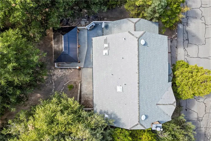 955 Teakwood Drive, Lake Arrowhead, California 92352