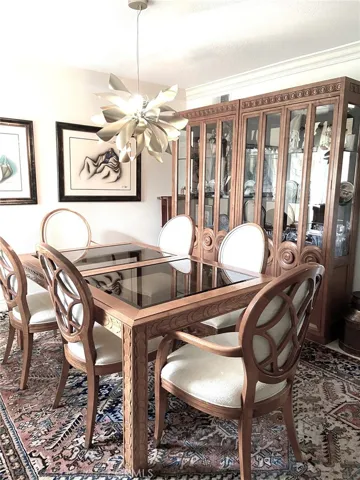 With easy access to the kitchen