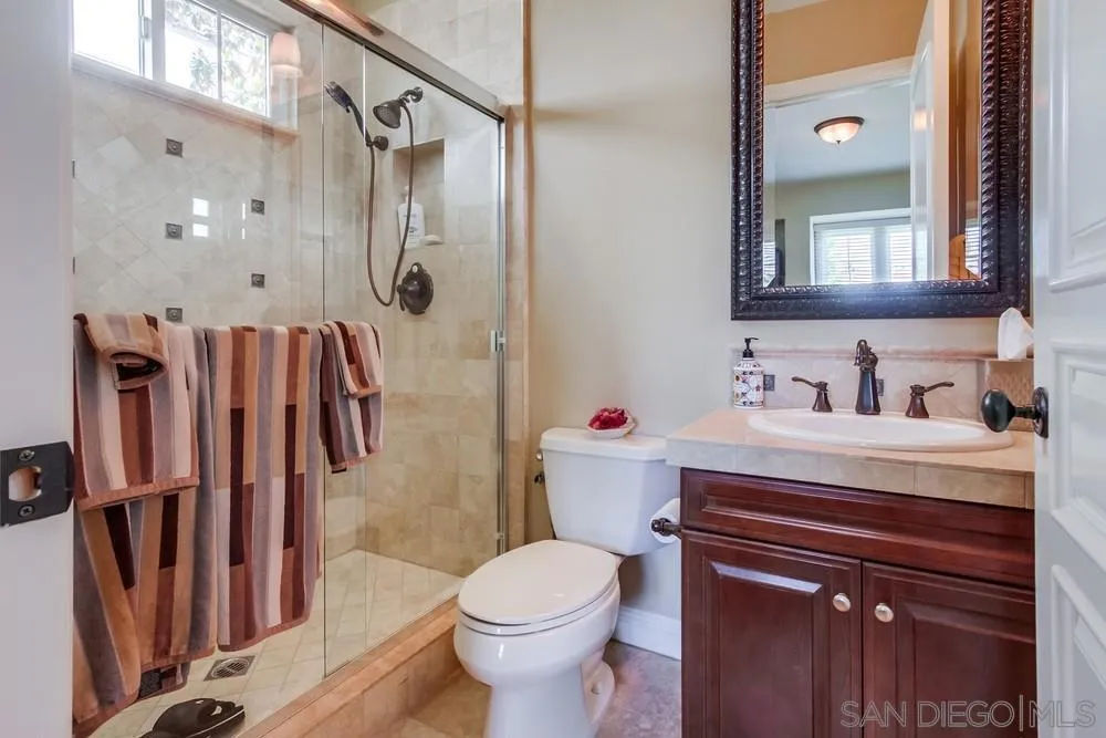 15609 Hayden Lake Place, San Diego, California 92127 home-pic-7