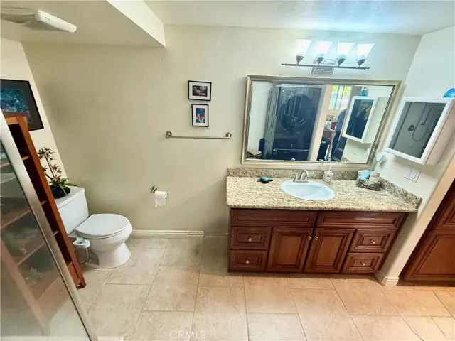 Bathroom downstairs