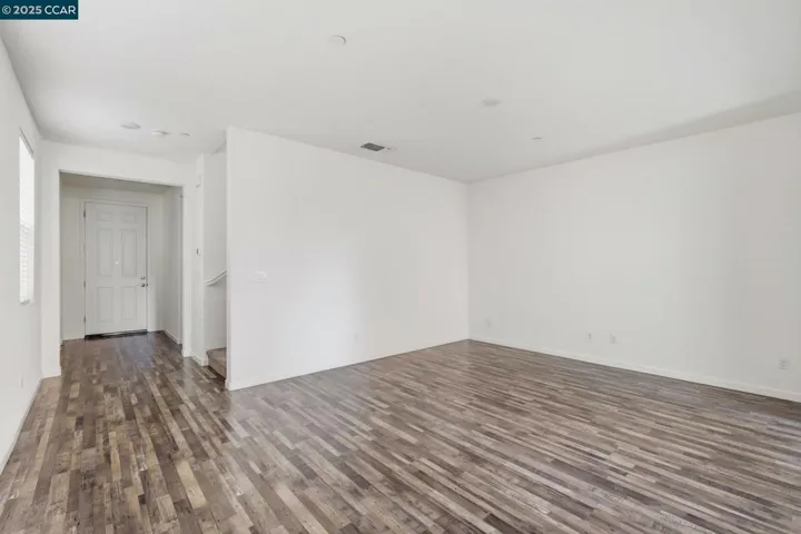 3812 Aircraft Way, Sacramento, California 95834
