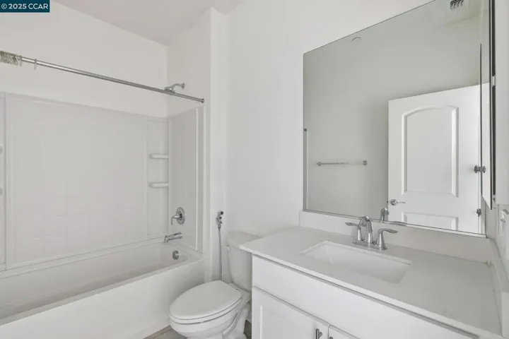 3812 Aircraft Way, Sacramento, California 95834