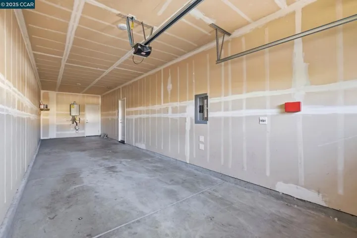 3812 Aircraft Way, Sacramento, California 95834