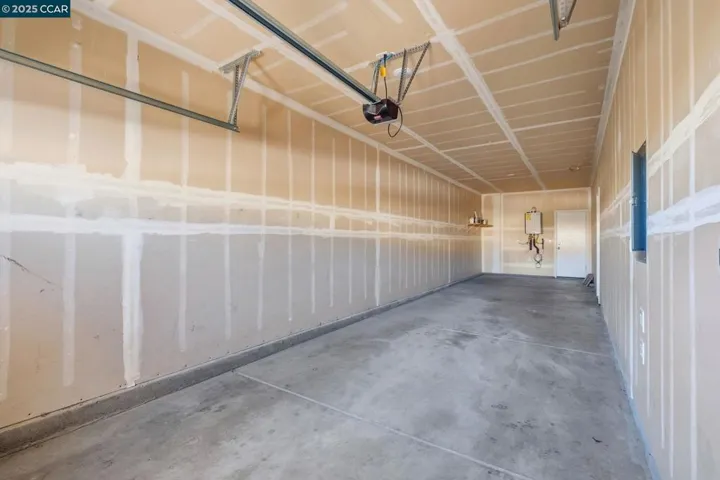 3812 Aircraft Way, Sacramento, California 95834