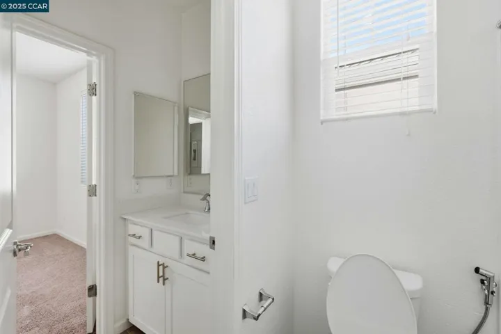 3812 Aircraft Way, Sacramento, California 95834