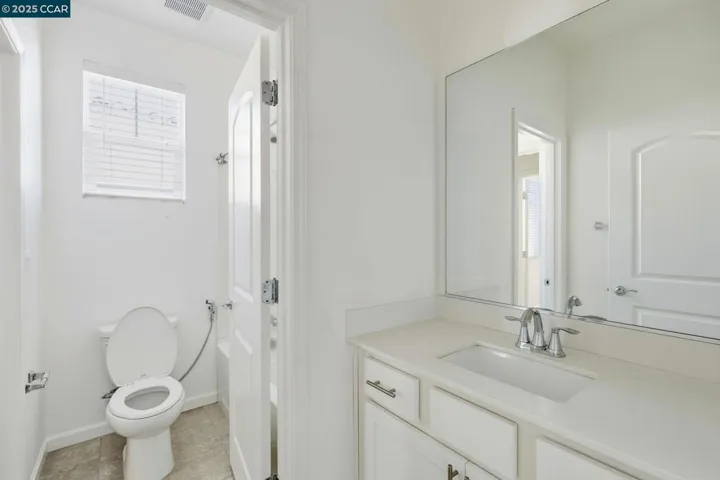 3812 Aircraft Way, Sacramento, California 95834