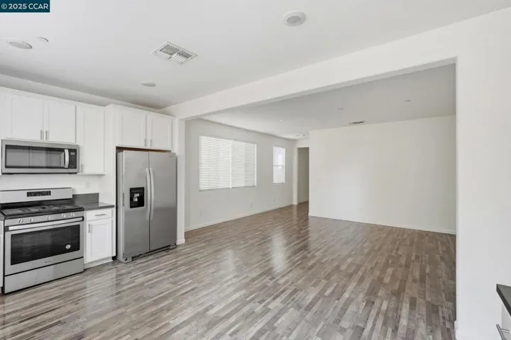 3812 Aircraft Way, Sacramento, California 95834