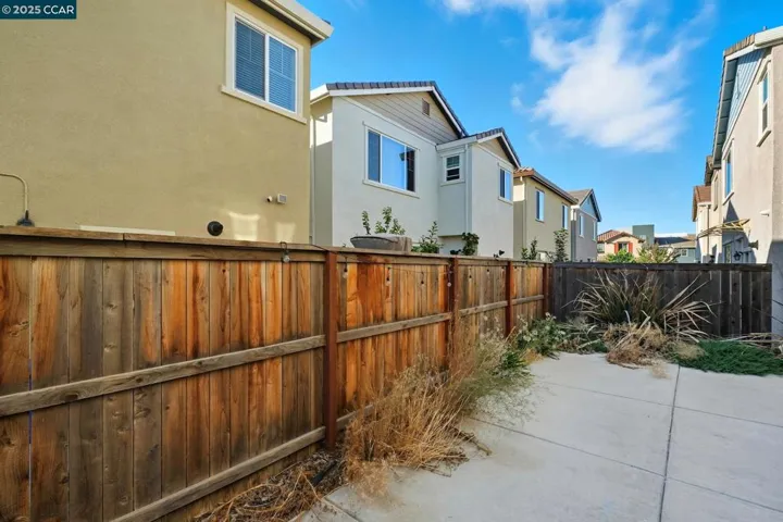 3812 Aircraft Way, Sacramento, California 95834