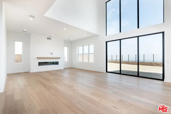 11770 N Hillsborough Lane, Porter Ranch, California 91326