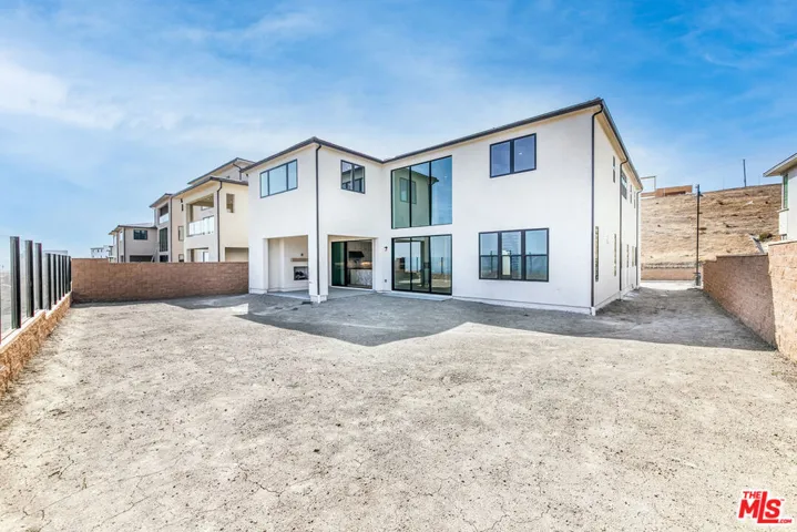 11770 N Hillsborough Lane, Porter Ranch, California 91326