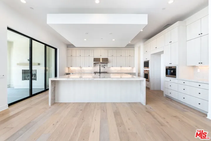 11770 N Hillsborough Lane, Porter Ranch, California 91326
