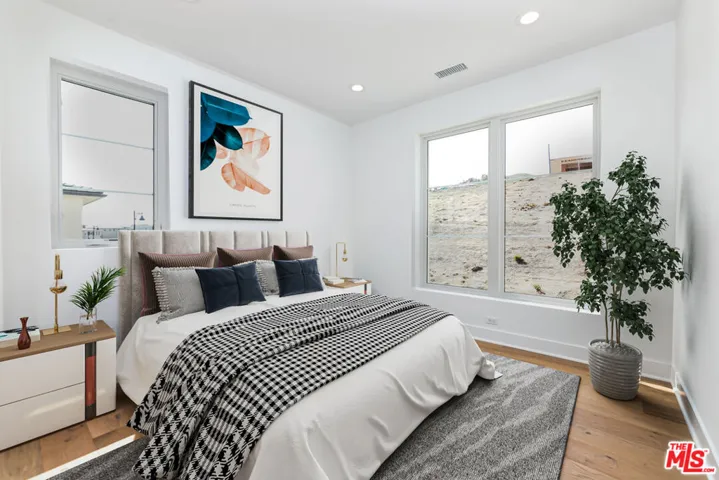 11770 N Hillsborough Lane, Porter Ranch, California 91326