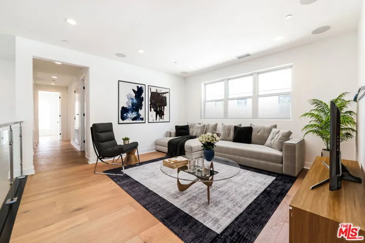 11770 N Hillsborough Lane, Porter Ranch, California 91326