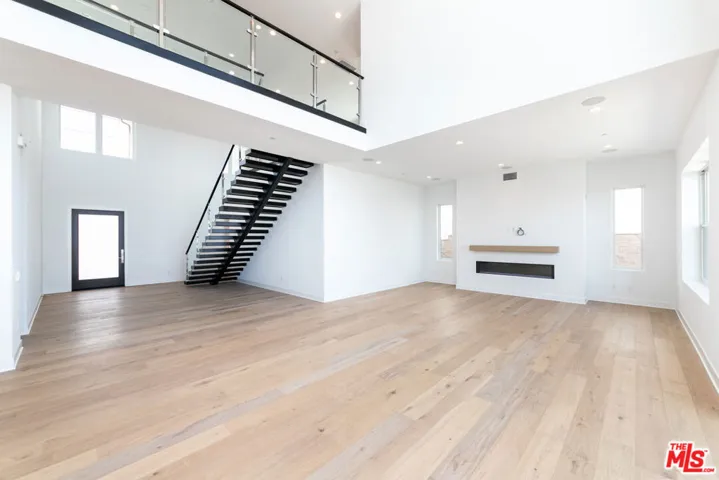 11770 N Hillsborough Lane, Porter Ranch, California 91326