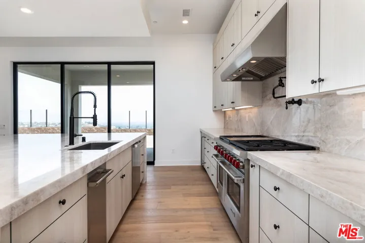 11770 N Hillsborough Lane, Porter Ranch, California 91326