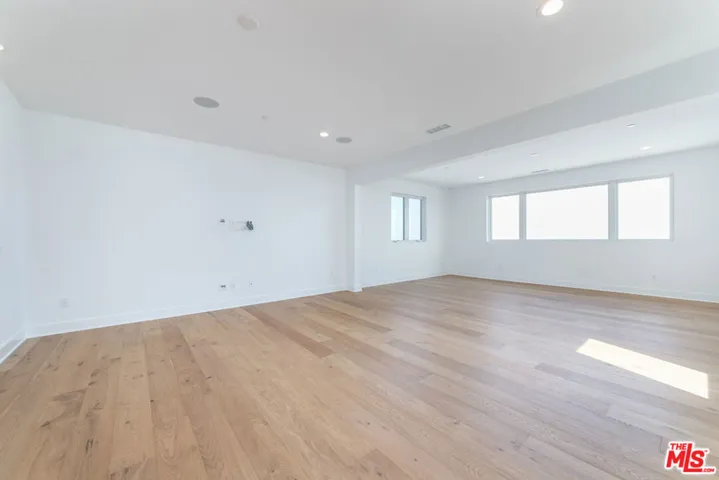 11770 N Hillsborough Lane, Porter Ranch, California 91326