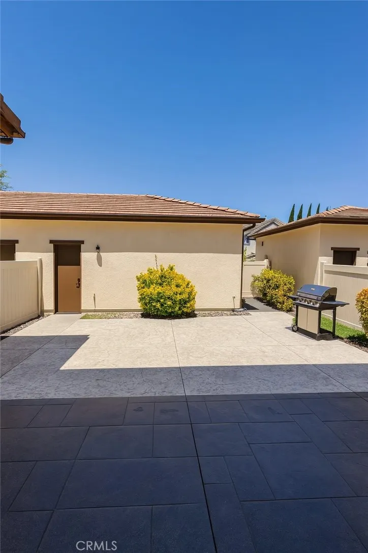 6550 Eucalyptus Avenue, Chino, California 91710 home-pic-19