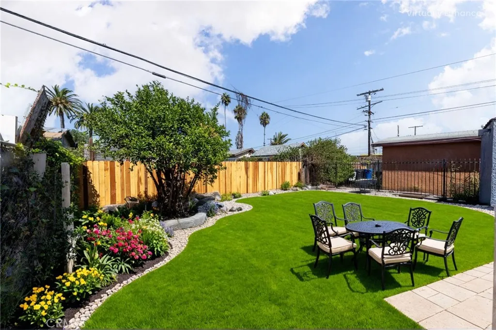 719 W Century, Los Angeles, California 90044 home-pic-31