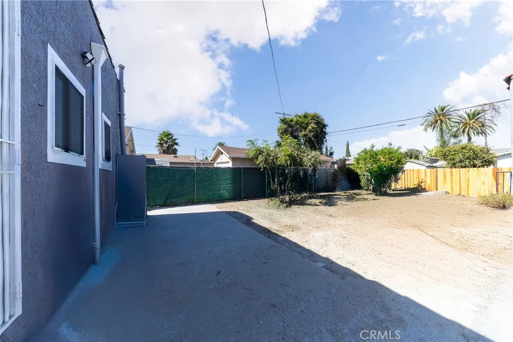 719 W Century, Los Angeles, California 90044 home-pic-27