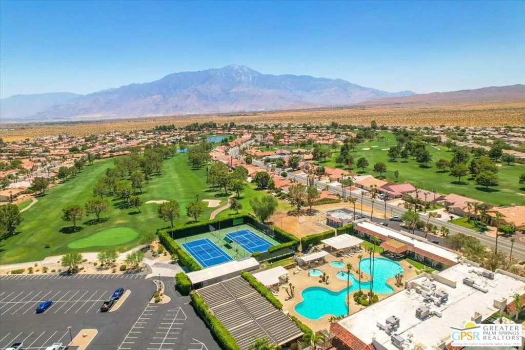 9241 Clubhouse Boulevard, Desert Hot Springs, California 92240 home-pic-37