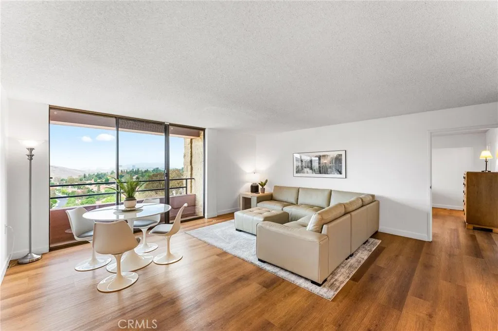 24055 Paseo Del Lago 707, Laguna Woods, California 92637 home-pic-0