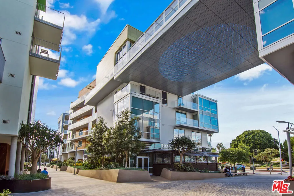 1705 Ocean Avenue 206, Santa Monica, California 90401 home-pic-19