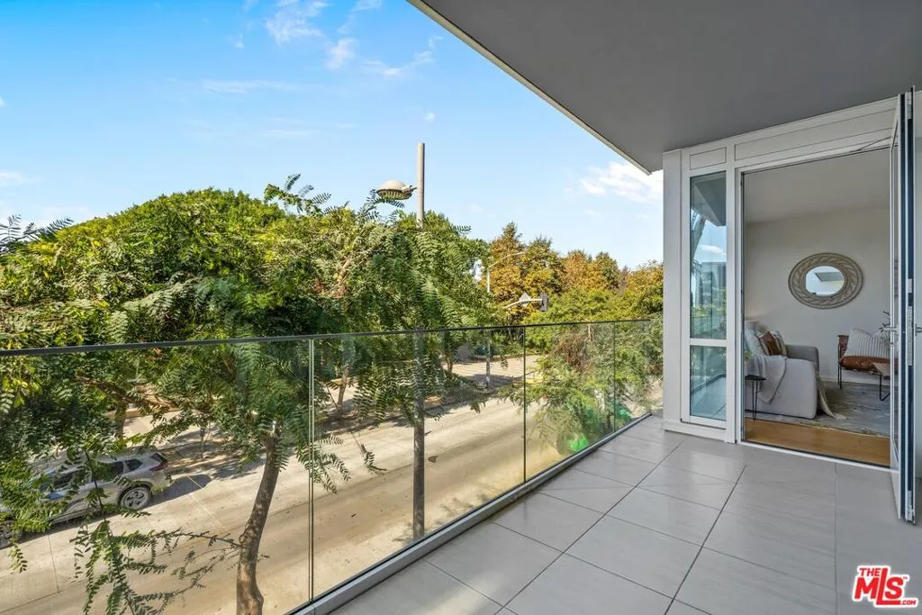 1705 Ocean Avenue 206, Santa Monica, California 90401 home-pic-12