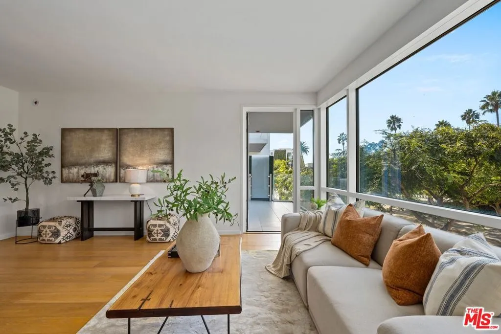 1705 Ocean Avenue 206, Santa Monica, California 90401 home-pic-4