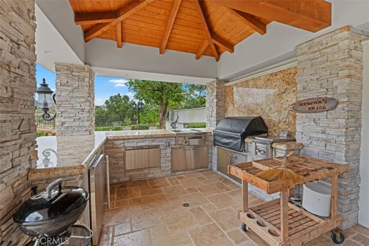 entertainers backyard