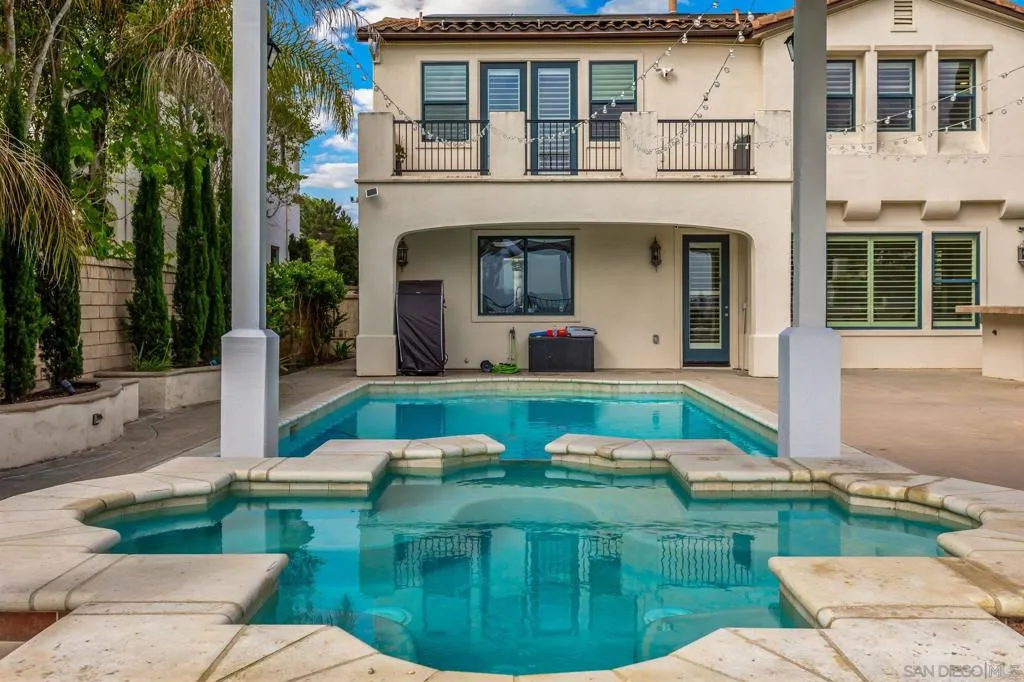 5582 Valerio Trl, San Diego, California 92130 home-pic-37