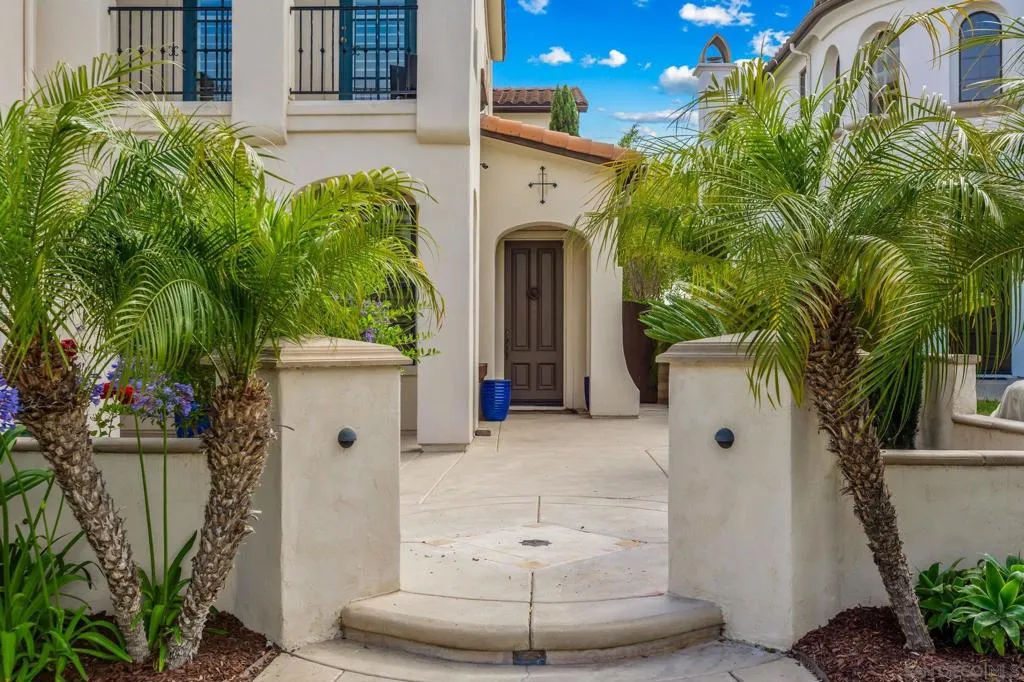 5582 Valerio Trl, San Diego, California 92130 home-pic-0