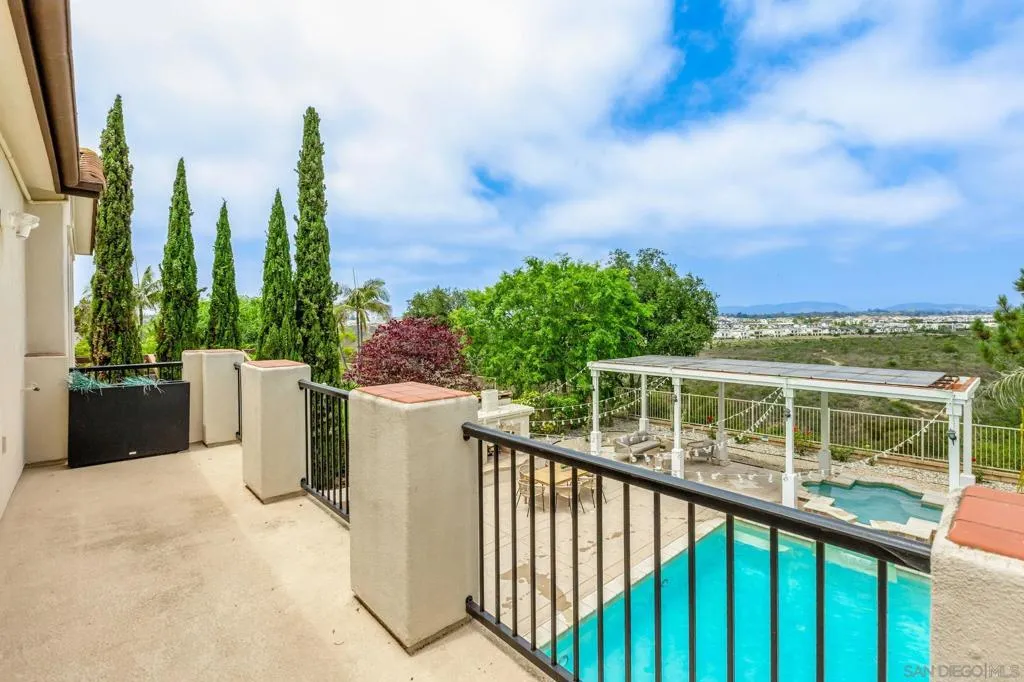5582 Valerio Trl, San Diego, California 92130 home-pic-29