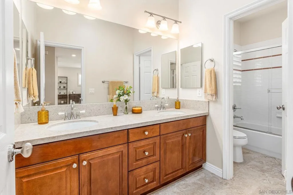5582 Valerio Trl, San Diego, California 92130 home-pic-21