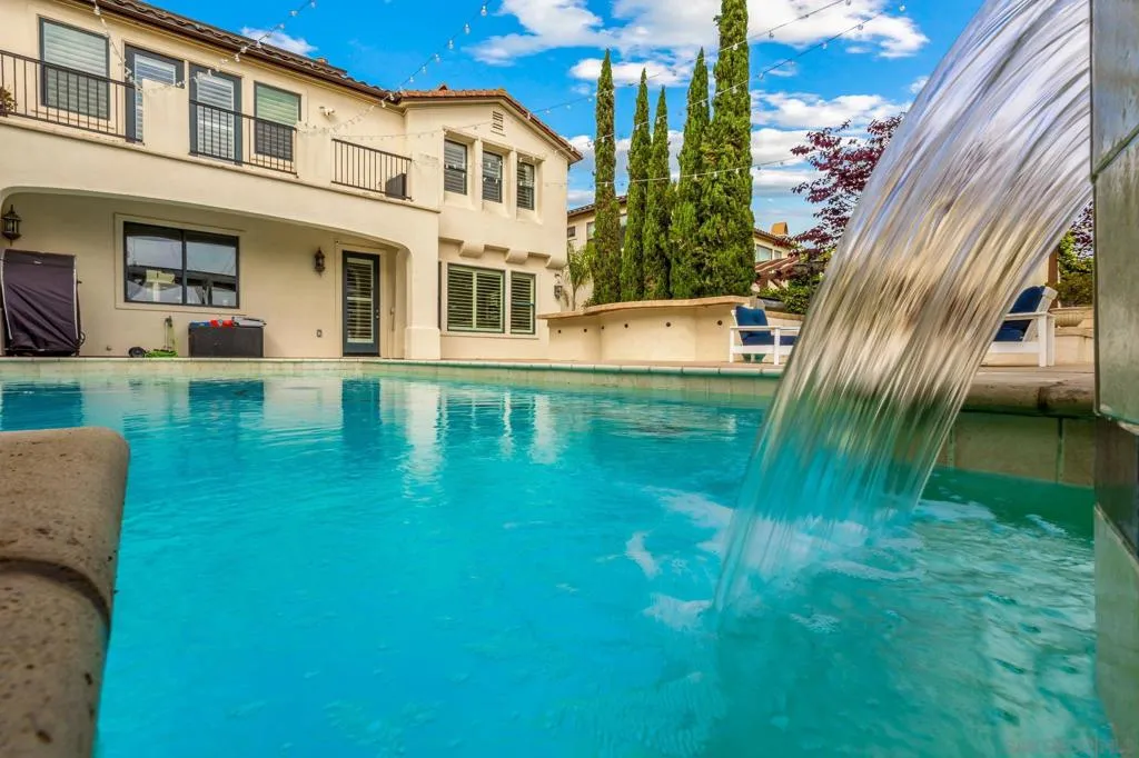 5582 Valerio Trl, San Diego, California 92130 home-pic-4