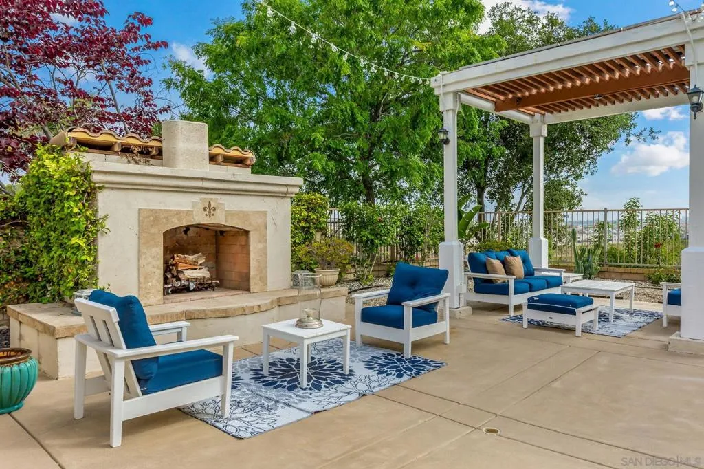 5582 Valerio Trl, San Diego, California 92130 home-pic-8