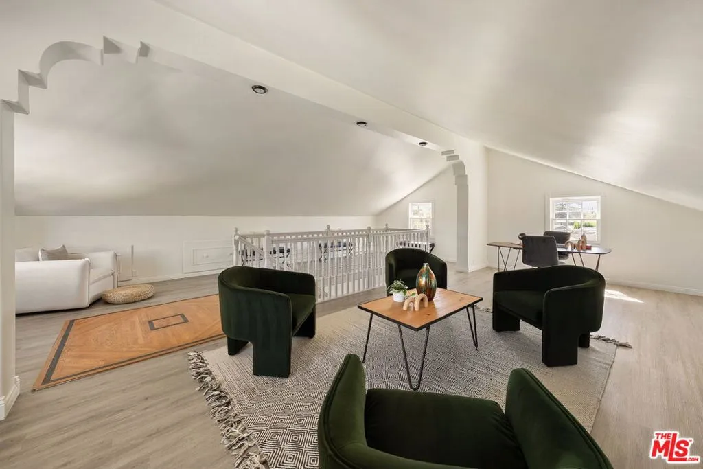 4640 Laurelgrove Avenue, Studio City, California 91604 home-pic-53