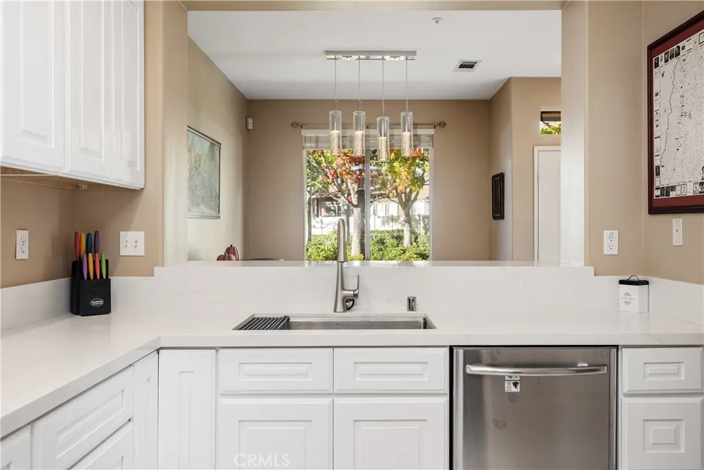 38 Red Bud, Aliso Viejo, California 92656 home-pic-9