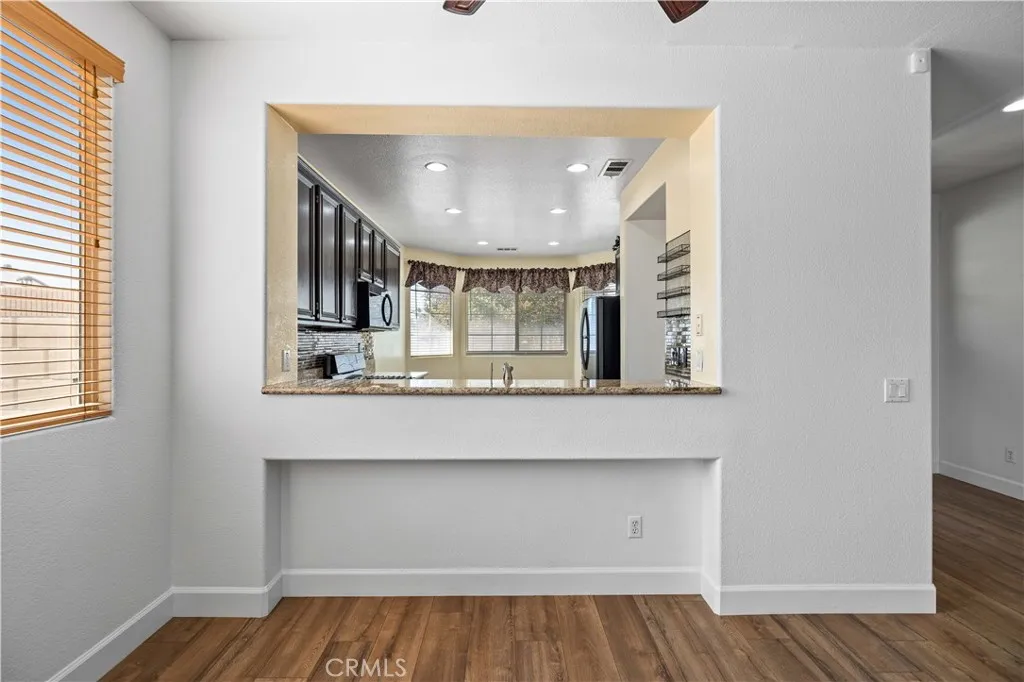 44328 47th Street W, Lancaster, California 93536 home-pic-10